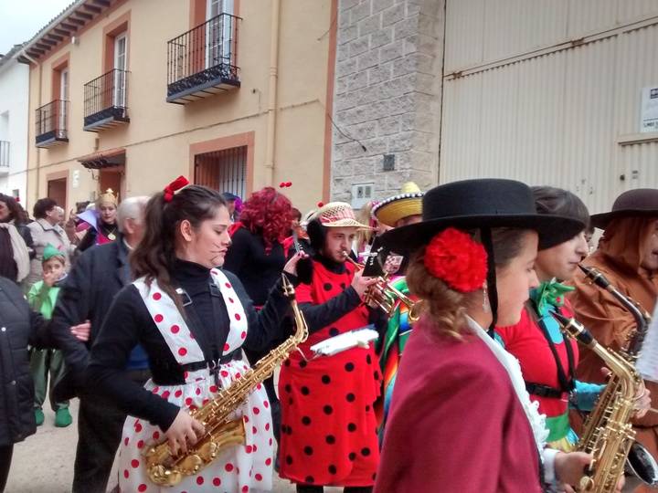Fuentenovilla vive intensamente un renovado Carnaval