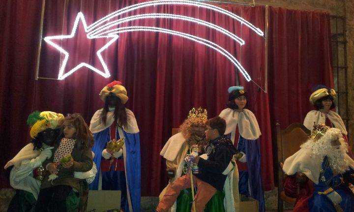 Los Reyes Magos repartieron regalos a los niños pastraneros