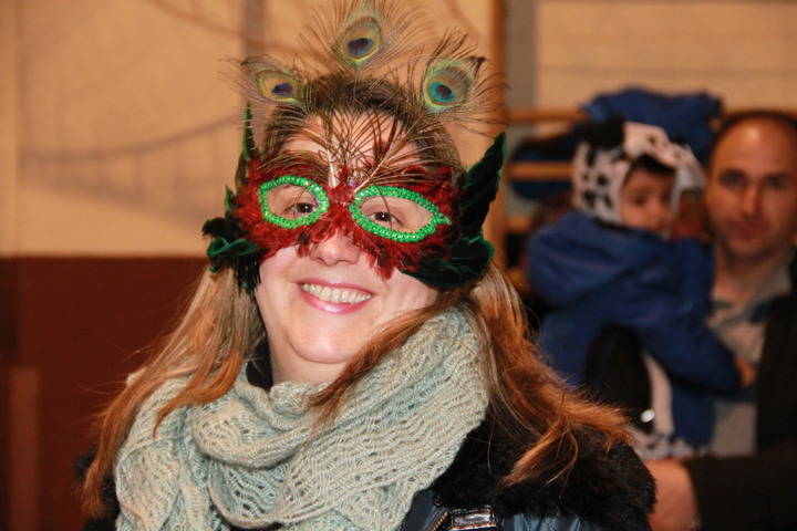 Este sábado, taller de antifaces de carnaval en el CIJ La Salamandra