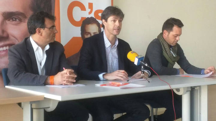Ciudadanos afirma que la alcaldesa de Alovera no contestó sobre el presunto espionaje a un policía local