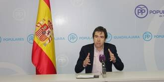 Robisco sospecha que Page “no ha presupuestado el convenio sanitario con Madrid” y por tanto “se lo van a cargar”