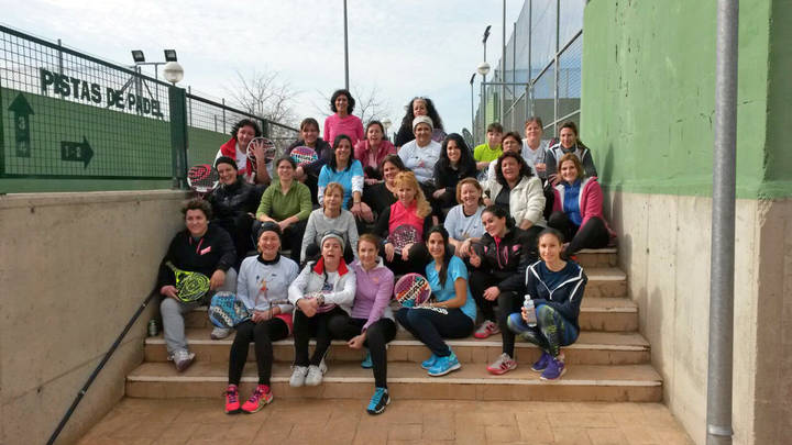 El primer torneo femenino de pádel en el año 2016 ha formado parte de la programación de San Vicente en Quer