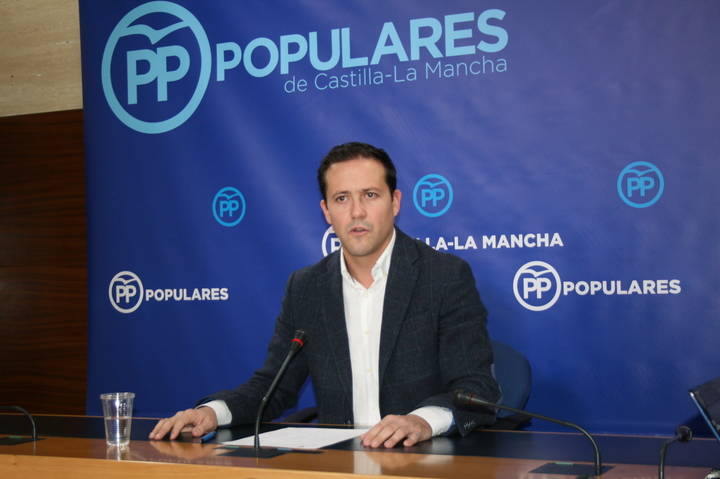 Velázquez denuncia “la fuga de empresas y autónomos que está ocasionando Page en Castilla-La Mancha”