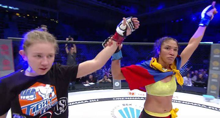 La luchadora Karla Benítez, de MMA Alcarria, se impone en los eventos de Siberia y Shangai