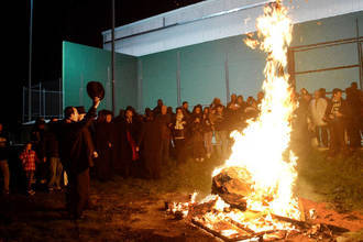 El Entierro de la Sardina cerró las actividades del Carnaval azudense