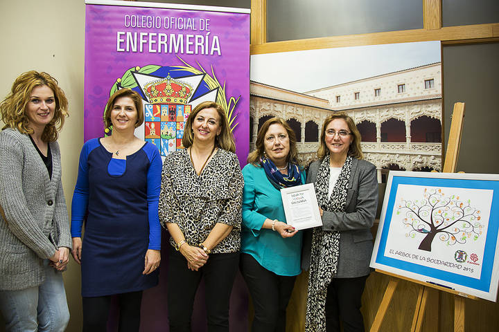 El Colegio de Enfermería de Guadalajara recoge más de 400 kilos de alimentos para Cáritas