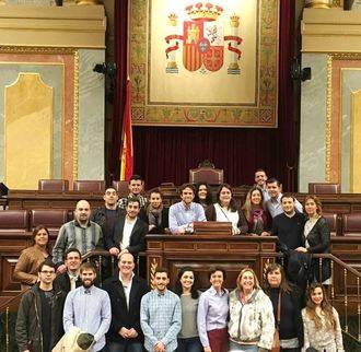 Los jóvenes de NNGG Guadalajara conocen de primera mano el funcionamiento del Congreso y del Senado