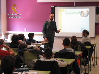 La Guardia Civil ha impartido 154 conferencias en centros de enseñanza de la provincia de Guadalajara durante el segundo trimestre escolar