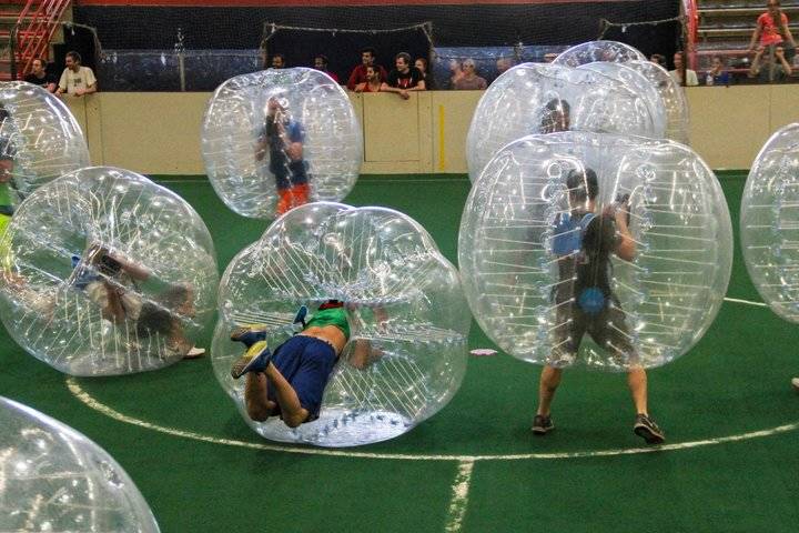 El fútbol dentro de una burbuja en el torneo solidario y benéfico de este sábado en el CDM Valdeluz