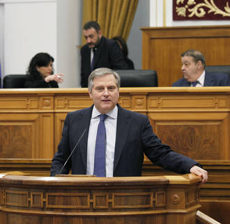 Cañizares denuncia que Page-Podemos quieren coartar la libertad de los padres a elegir la educación que quieren para sus hijos