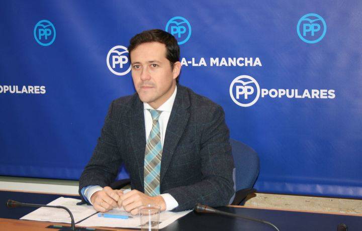 Velázquez denuncia “la obsesión anticlerical y de extrema izquierda de Page al querer quitar la asistencia religiosa en los hospitales”