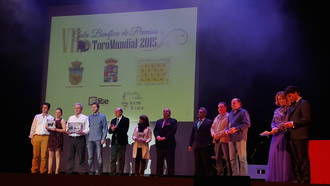 El presidente de la Diputación asiste a la Gala benéfica de Premios Toromundial