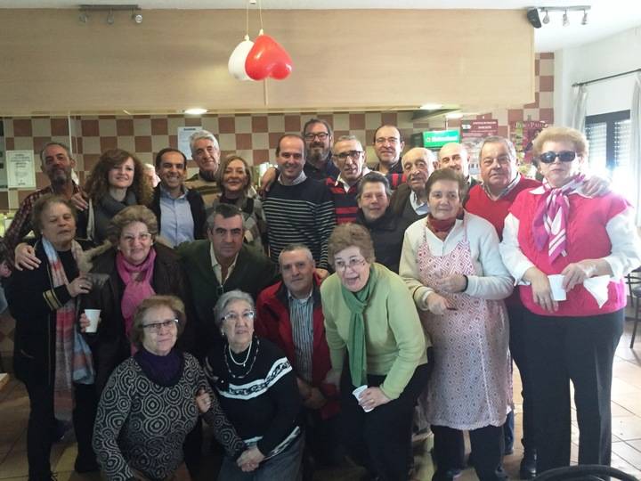 Alberto Rojo recoge las inquietudes del Hogar Extremeño de Guadalajara