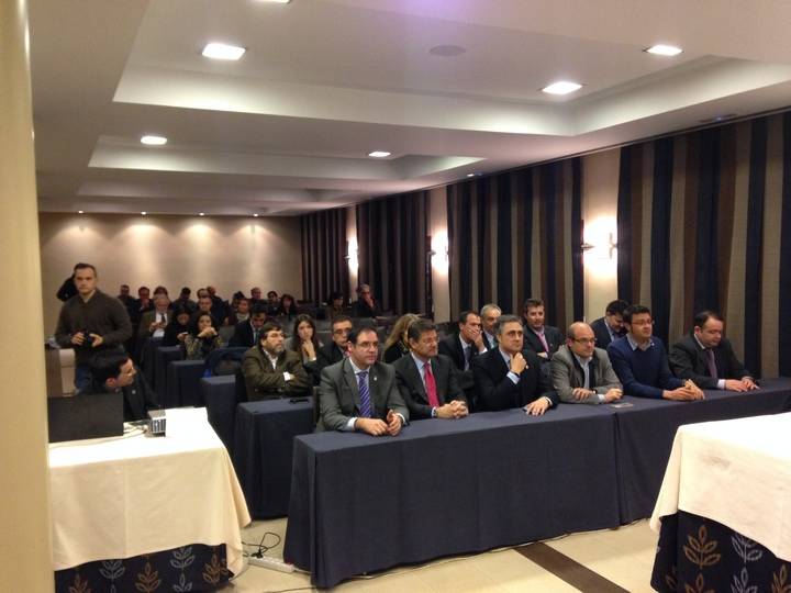 El alcarreño Jesús Orea viajó hasta Cuenca para hablar de la Semana Santa de Guadalajara