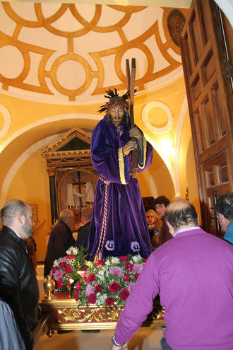 Devoción, recogimiento, brillantez y respeto por la tradición en la Semana Santa escarichera