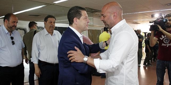 PURO TEATRO: Podemos termina reculando y sigue apoyando los presupuestos de Page