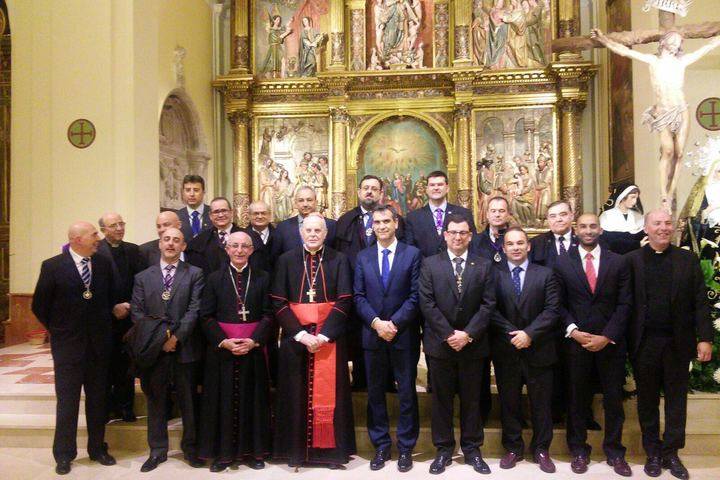 Román: “Esta escultura muestra el respaldo del Ayuntamiento de Guadalajara a la Semana Santa”