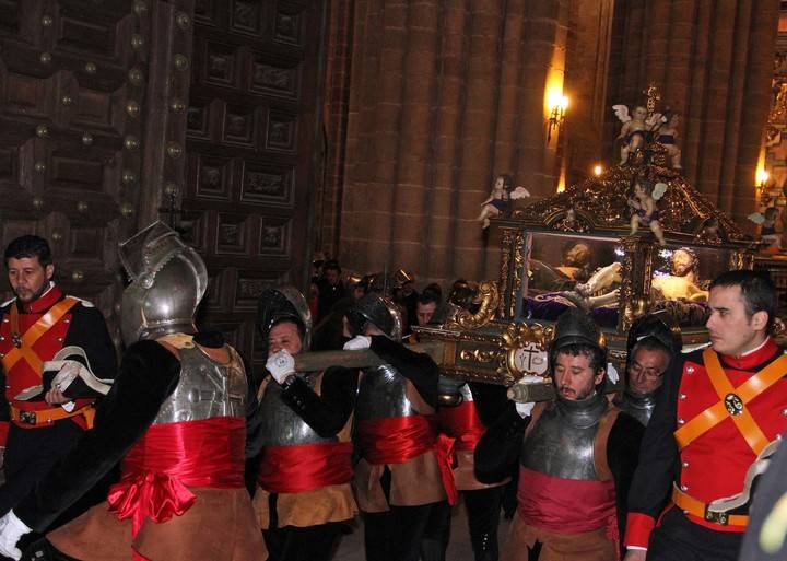 Sigüenza vive una Semana Santa, repleta de turistas, con respeto y devoción