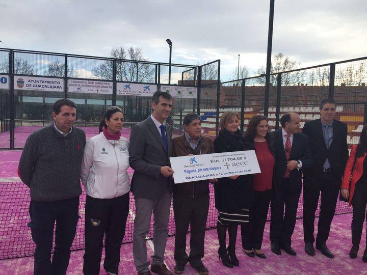 La Obra Social la Caixa y el Ayuntamiento de Guadalajara promueven una nueva iniciativa a favor de la Asociación contra el Cáncer
