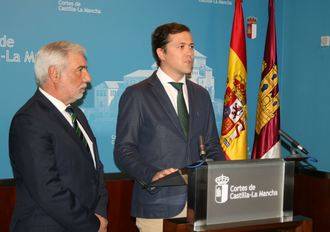 Velázquez denuncia que el presupuesto de Page es el del caos sanitario e indica que el consejero debería estar cesado