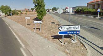 Un hombre, con derrame cerebral tras salirse de la carretera con su ciclomotor