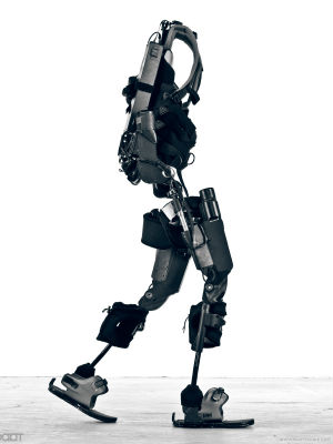 La Fundación Nipace comienza a usar un "exoesqueleto" para los tratamientos