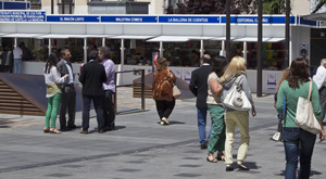 Acuerdo entre el Ayuntamiento y los libreros: la Feria del Libro se celebrará en la Plaza Mayor