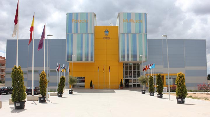 Responsables de la UEFA visitan el Palacio Multiusos, sede en abril de la Final Four de Fútbol Sala