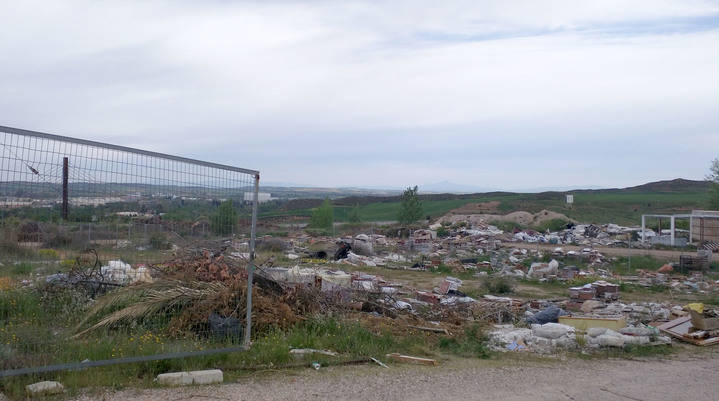 Ciudadanos pide que se limpien los solares de Guadalajara