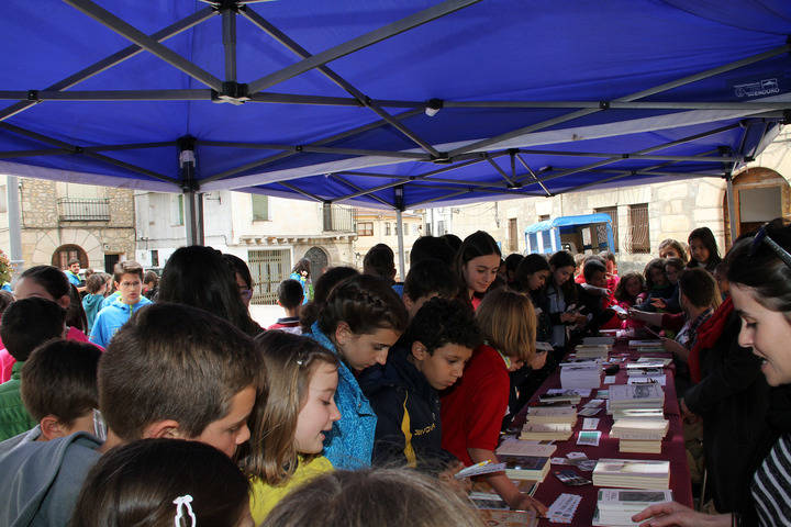 El Día del Libro ha tenido en Trillo un matiz solidario