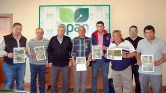 Los ganaderos de Guadalajara, hartos de los ataques de buitres, piden a la Junta que se responsabilice