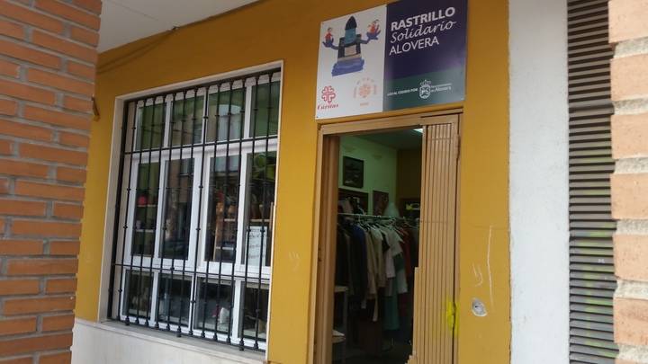 El rastrillo solidario ayuda continuadamente a las familias más desfavorecidas de Alovera