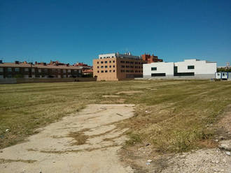 Azuqueca recuerda a los propietarios de parcelas que deben mantenerlas limpias de vegetación