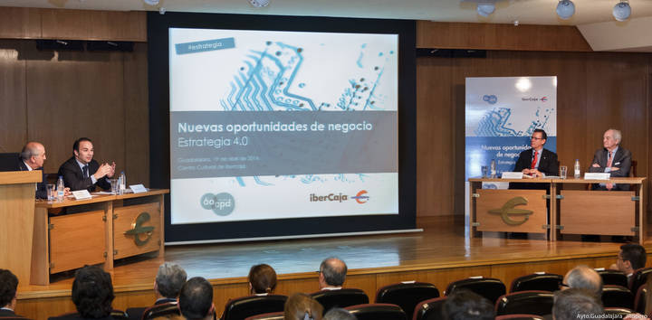 El vicealcalde Jaime Carnicero subraya la importancia de las nuevas tecnologías para el desarrollo económico y empresarial