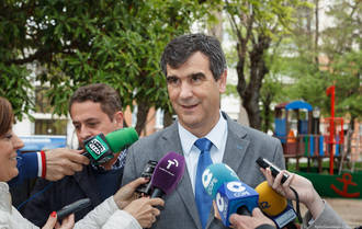 El Ayuntamiento inicia un plan de mejora de los juegos infantiles de la ciudad