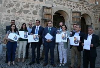 Alcaldes del PP devuelven en Fuensalida la fotografía que Page les envió y le piden que invierta en sus pueblos