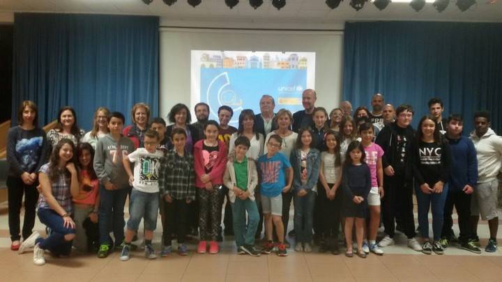 El Casar da el paso decisivo para unirse a la red de Ciudades Amigas de la Infancia