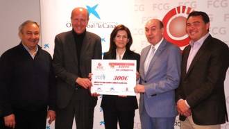 FCG hace entrega de un cheque de 300 euros a UNICEF dentro de su campaña Reyes Millonarios