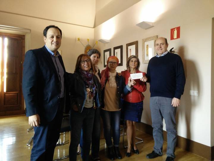 El mercadillo de libros de la Biblioteca de Guadalajara, en solidaridad con los refugiados