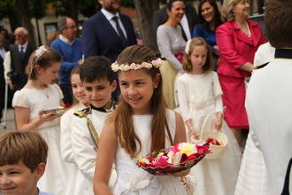 La procesión del Corpus lució por las calles de Pastrana