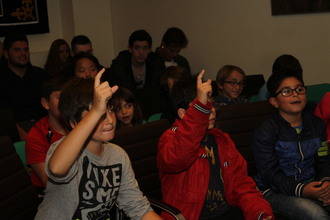 Los niños de Quer decidirán los juegos infantiles con los que renovar los parques de Quer