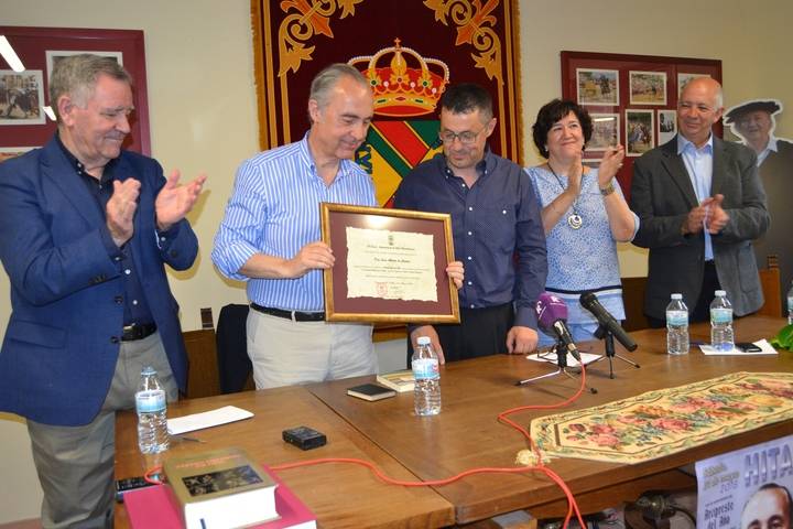 Luis Alberto de Cuenca, Arcipreste del Año en Hita