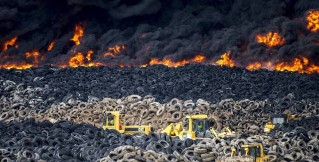 Ya han ardido el 70% de los cinco millones de neumáticos del vertedero en Seseña