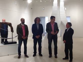 El alcalde de Guadalalajara inaugura la Exposici&#243;n de Roque Carmona