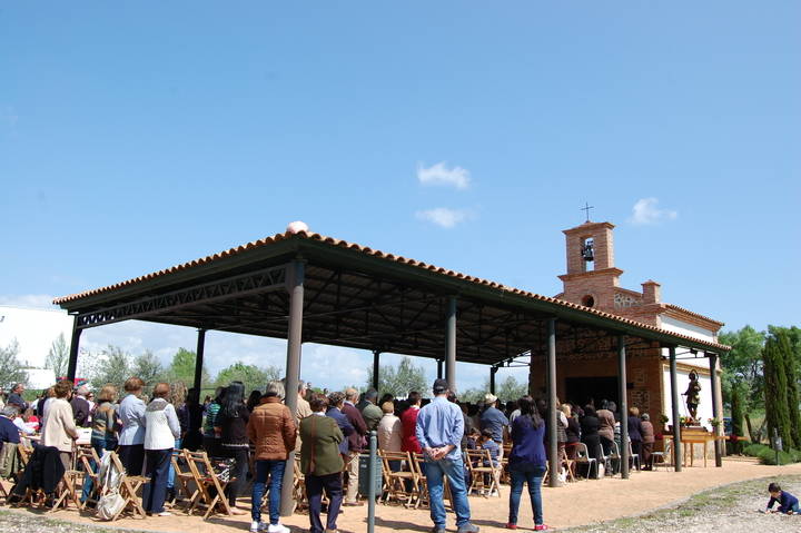 Yunquera de Henares celebra la festividad de San Isidro Labrador con el tradicional reparto del Chusco