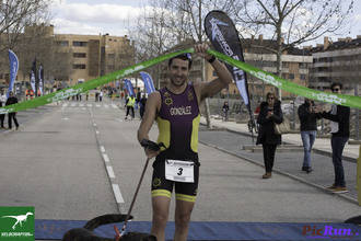 Un inconmensurable Alberto González triunfa en el IV Duatlón Yebes-Valdeluz