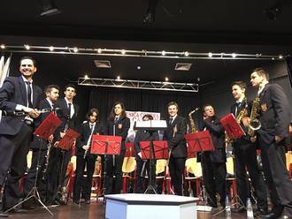 El Concierto de Bandas consiguió recaudar más de 400 euros para la AECC en Alovera