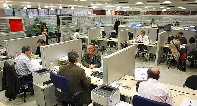 Uno de cada cinco trabajadores en Castilla-La Mancha es funcionario o trabaja para empresas públicas