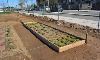 Los alumnos de la Escuela Agroecológica de Alovera dispondrán de sus huertos durante un año