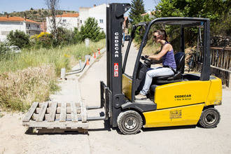 Más de 30 personas participan en los cursos de formación de carretilleros y grúa hidráulica de Trillo